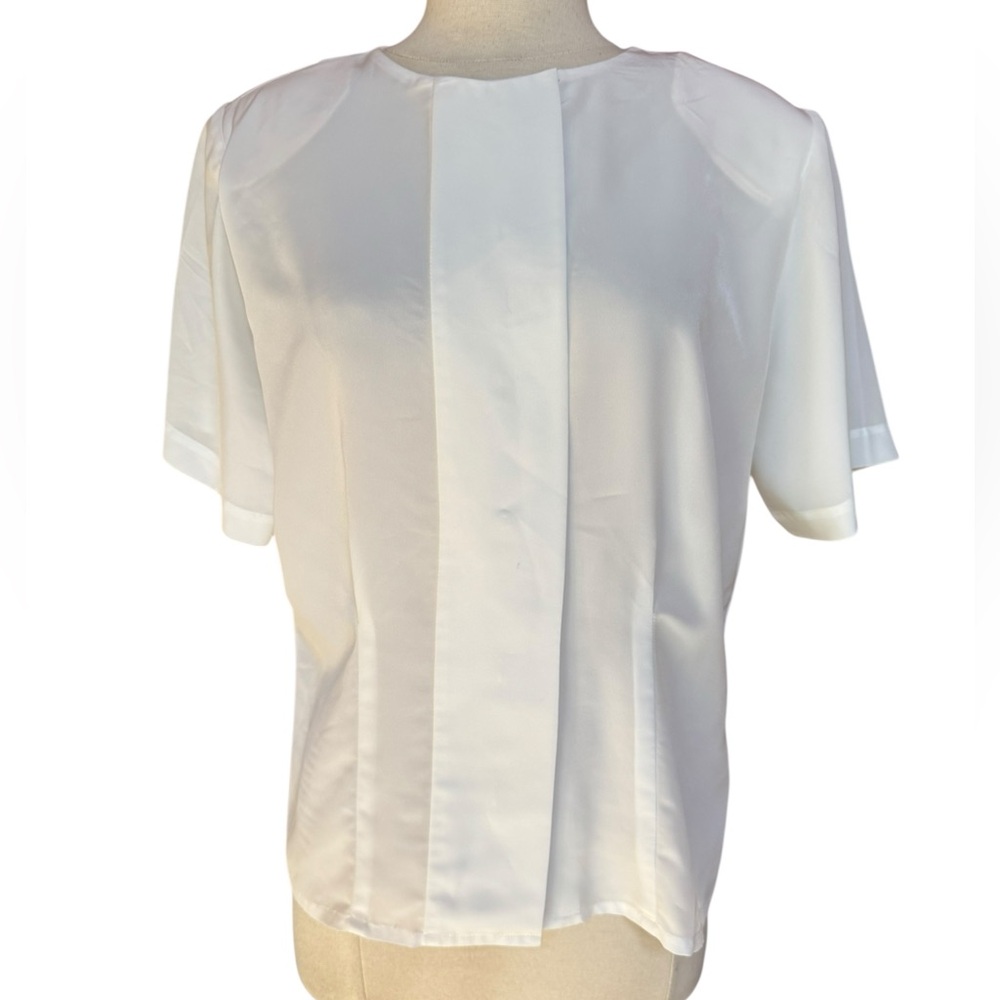 1980s Chaus Oversized 100% Rayon‎ White Front Hidden Button Down Blouse